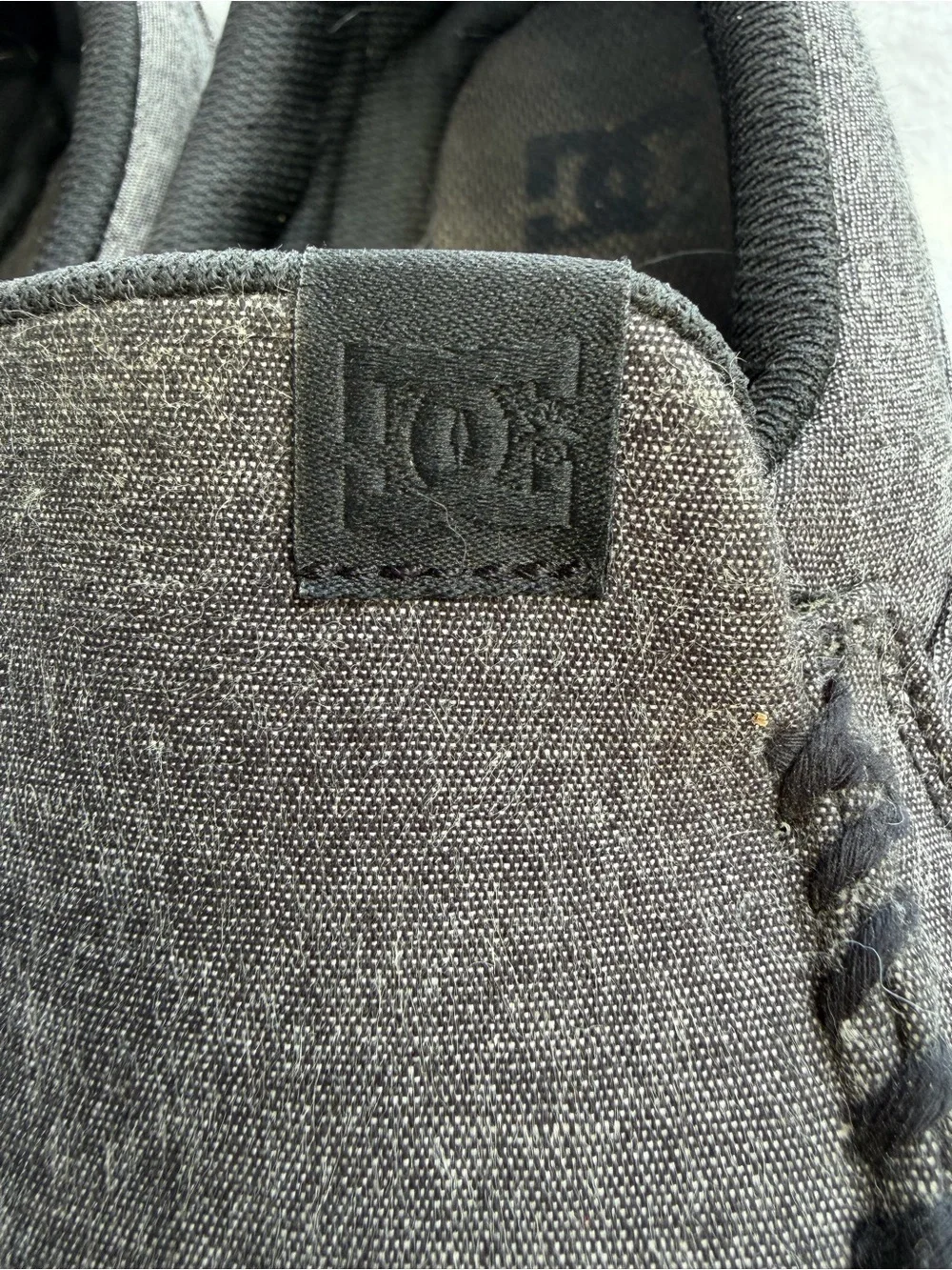 DC Shoes Villain 2 Men's Size 8 Dark Grey Slip On Skate Loafers Moccasin Sneaker